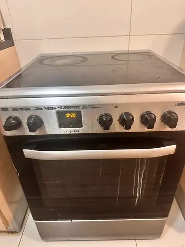 Well-Maintained Oven for Sale