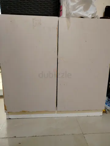 Ikea Storage Cabinet with Double Doors خزانه ، جزامه