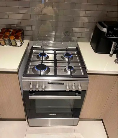 Siemens 4Burner top gas oven electric stove 60cm