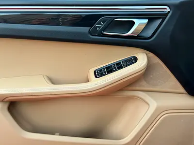2018 Porsche MACAN — миниатюра 12