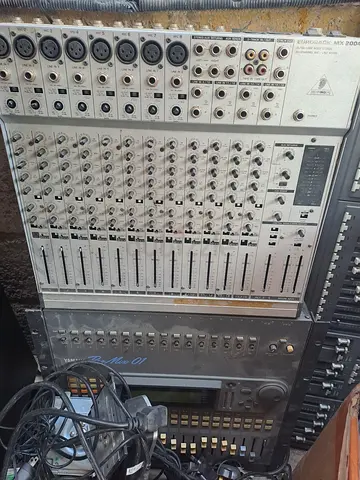 Professional Audio Mixing Console