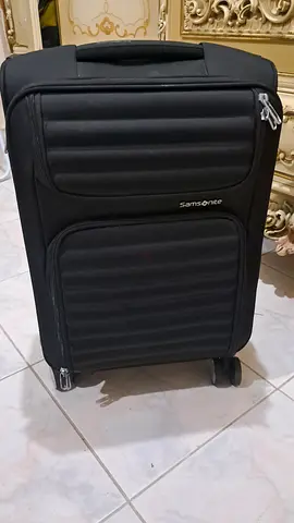 Semsonite Stylish Black Spinner hand carry Luggage