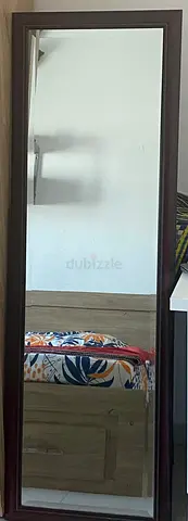 Stand mirror