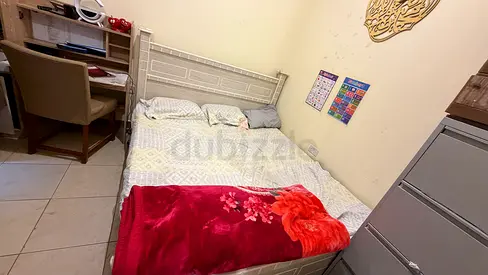 Comfortable bed lightly used