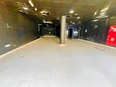 Big one Shop thousand square fit on road building in New Moyla Sharjah