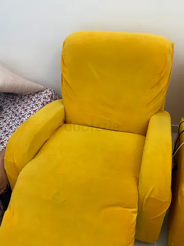 GIVEAWAY 2 Recliner for sale with yellow cover