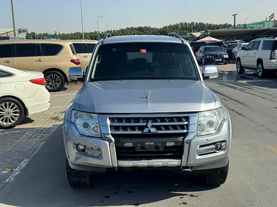 Mitsubishi Pajero 2016 silver color GCC calen car
