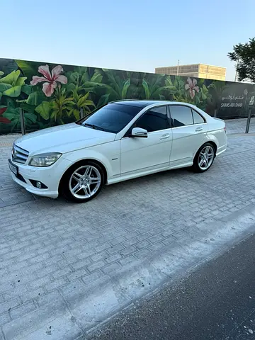 C200 2011 GCC Full option. Super clean