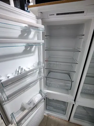 Siemens built-in fridge with bottom freezer latest model