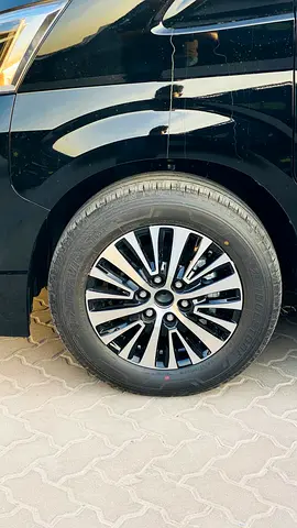صورة 16 لـ 2026 Toyota GRANVIA