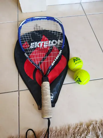 Ektelson tinnes racket for sell