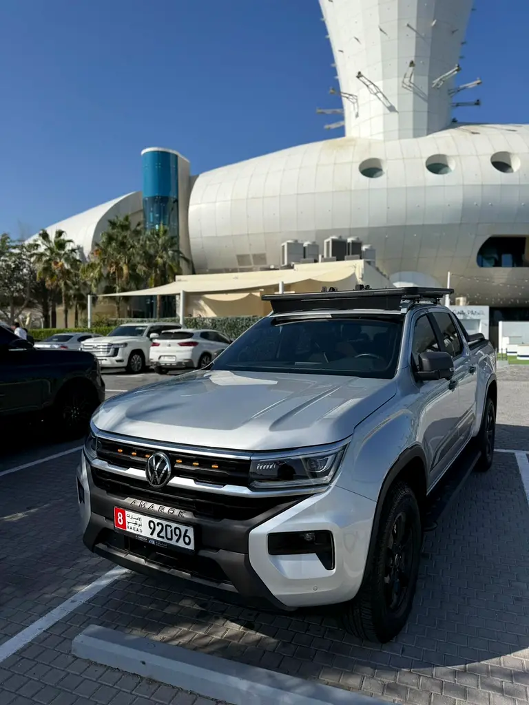 Volkswagen Amarok 2024 — photo 1 of 11