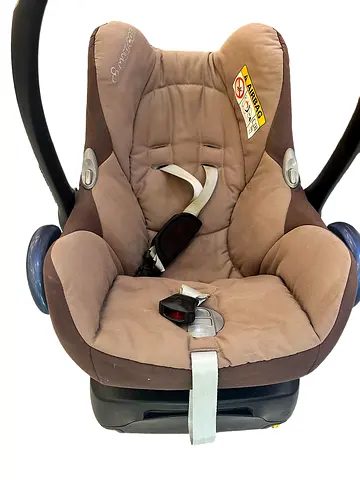 Baby car seat Maxi-Cosi with Isofix base Free delivery