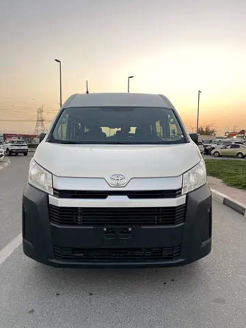 TOYOTA HIACE 2020 13 SEATS PASSENGER VAN 3.5 V6 GCC SPECS