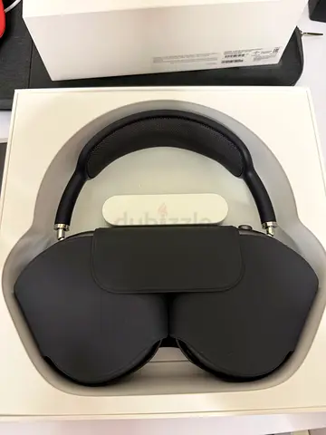 Apple Airpods Max Lightning