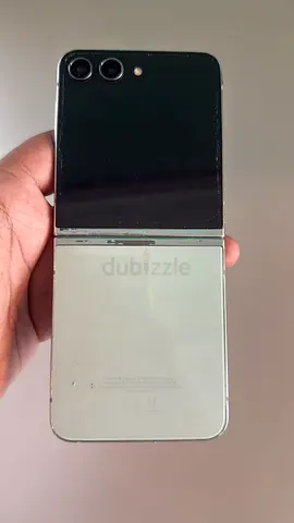 Samsung Galaxy Z Flip 5 - Unlocked and Ready to Go!