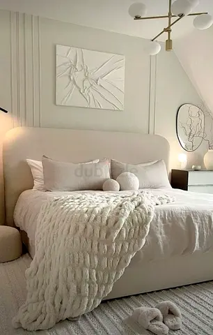 Elegant Modern Bedroom Set with Cozy Bedding