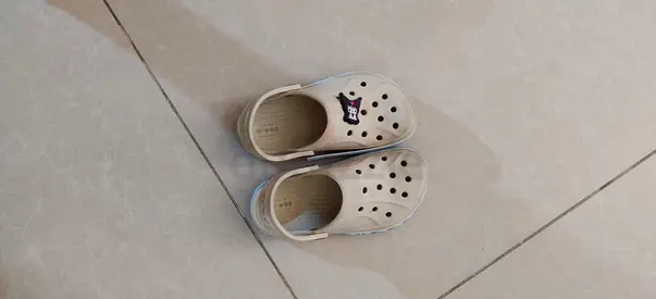 Comfortable Beige Crocs for Casual Wear