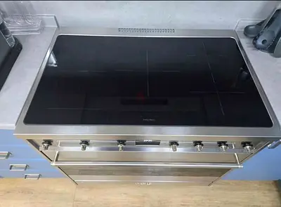 Smeg Induction cooking range 90cm almost new C9IMX2 stainless steel body self cleaning digital oven