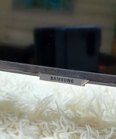 Samsung AU7000 Smart TV