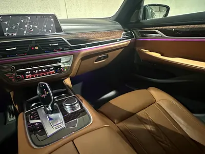BMW 7 Series 730Li, миниатюра 11