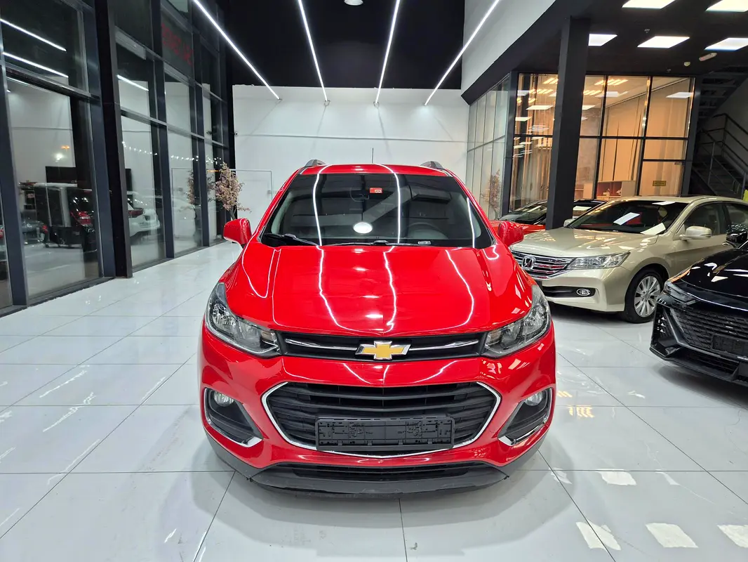 Chevrolet Trax 2019 — photo 1 of 8