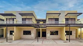 4BR I Middle Unit I Private Lawn I Close to Pool I Available on March 30, 2026