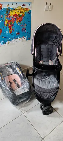Baby stroller with car seat
