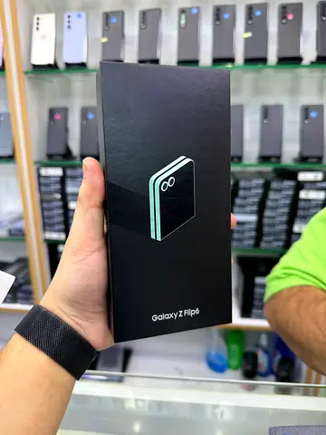 Samsung Galaxy Z flip 6 256 GB brand New