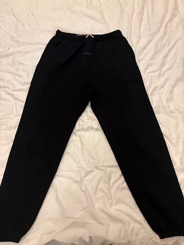 Essential sweatpants