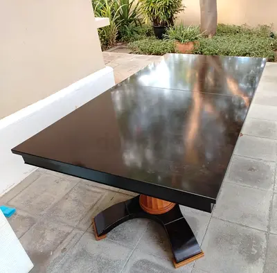 Dining table for sale