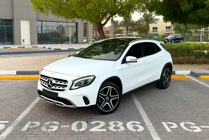Mercedes-Benz GLA250 4Matic 2020 / 2.0L - 4 Cylinder Turbo / Single Owner / 2 Keys / GCC Spec