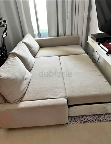 Modern L-Shape Sofa in Soft Fabric
