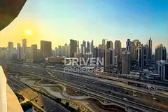 High Floor | Bright Layout Apt with Marina Views