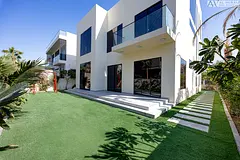 5 B/R Custom Villa | Corner Plot I Rooftop