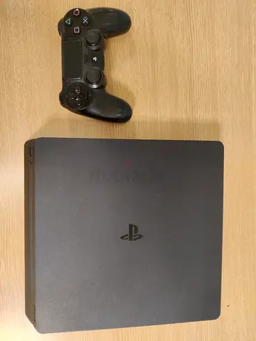 Sony PlayStation 4 Console with Controller