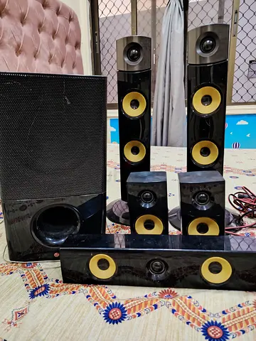 Full set LG speakers