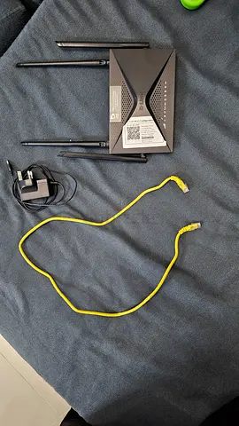 High-Performance Wireless Router with Cables