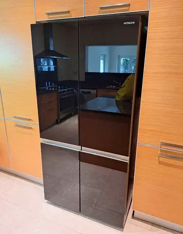 Hitachi 4 door side by side refrigerator same like a new condition