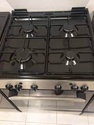 Siemens 4-Burner Full Gas Cooker – 60 cm Made Italian Engineering