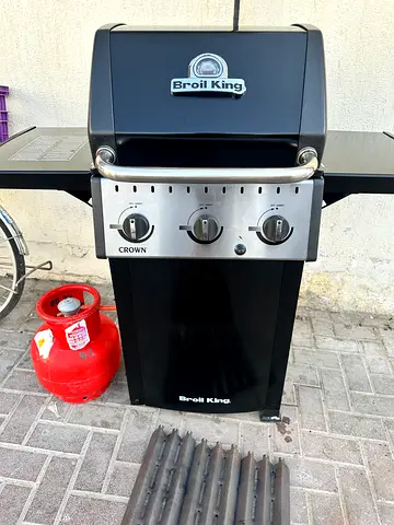 Broil King Gas Grill with home delivery