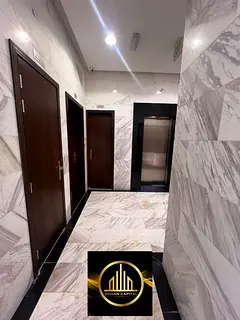 Open view studio, first tenant, central air conditioning