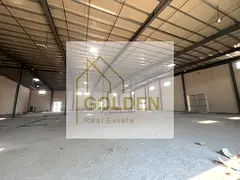 A warehouse for rent in the modern industrial area of ​​Umm Al Quwain, ready for immediate occup