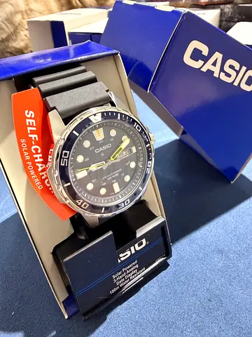 Eidoffer collection i. Ajman only Original Casio Mens watch