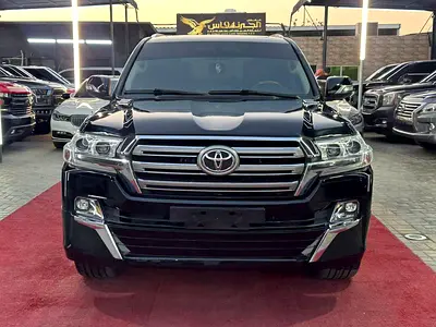 ​ تويوتا لاند كروزر VXR - موديل 2010 (محول 2021 بالكامل