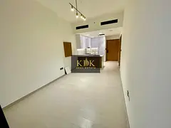 Prime Location | High Floor | Ready to Move