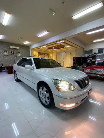 اكزس LS 430 2004 نظيفة جداً اوراق جمارك بحالة الوكالة