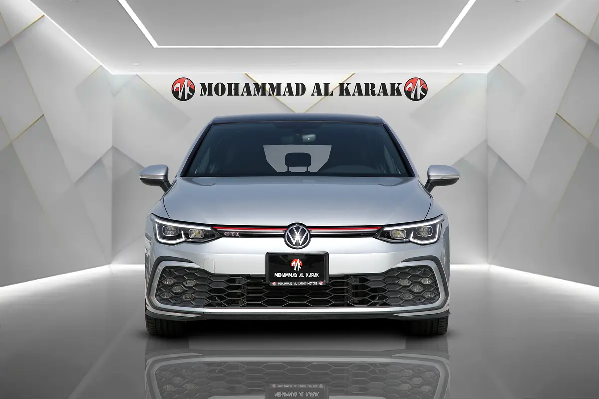 Volkswagen Golf 2022 — photo 1 of 19