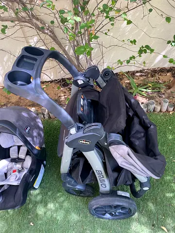 Chicco Bravo Quick-Fold Stroller in Great Condition