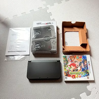 Nintendo New 3DS LL in Original Packaging